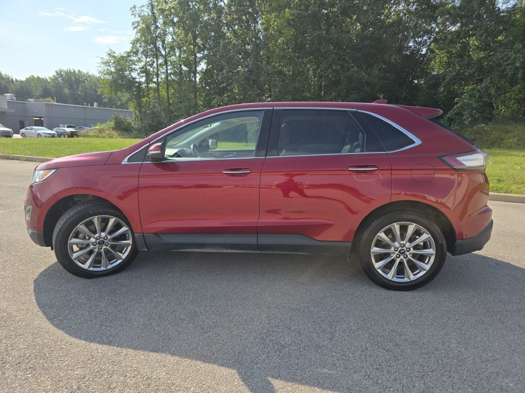 Used 2018 Ford Edge Titanium w/ Equipment Group 302A FWD image 6