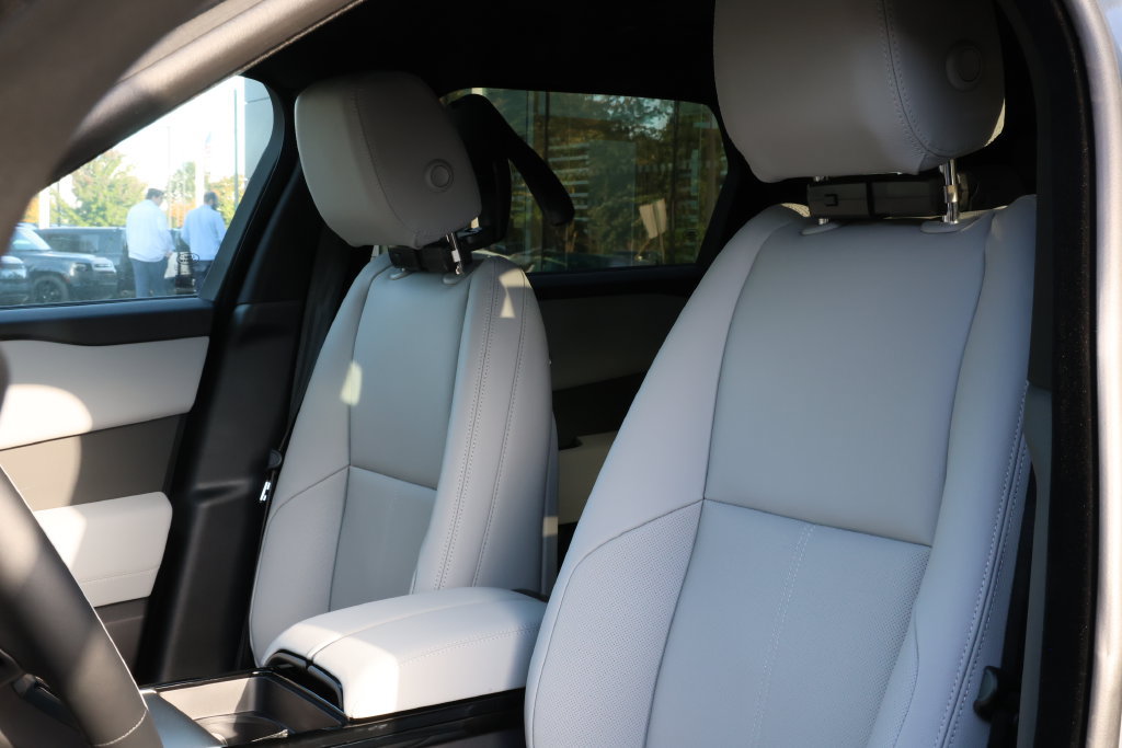 New 2026 Land Rover Range Rover Velar S AWD/4WD image 7
