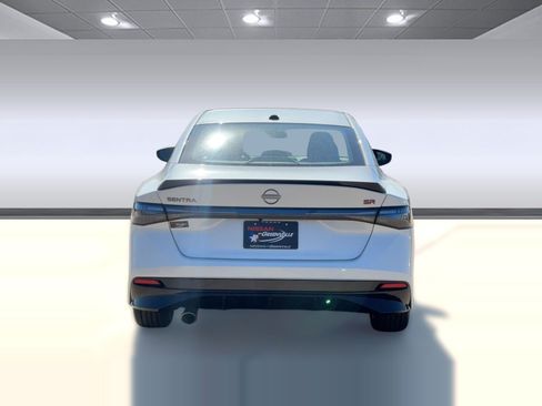 New 2026 Nissan Sentra SR w/ Floor Mat Package FWD image 10