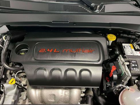 Used 2022 Jeep Compass Latitude AWD/4WD image 36