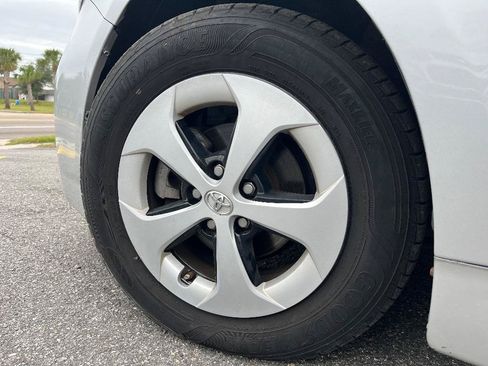Used 2013 Toyota Prius Two FWD image 21