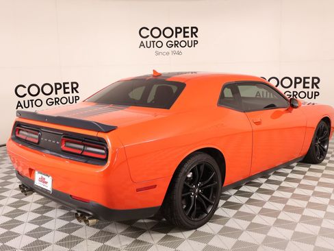 Used 2018 Dodge Challenger SXT Plus RWD image 20