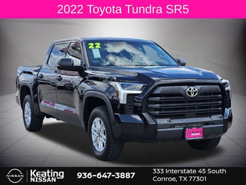 Used 2022 Toyota Tundra SR5 w/ SR5 Convenience Package AWD/4WD image 1