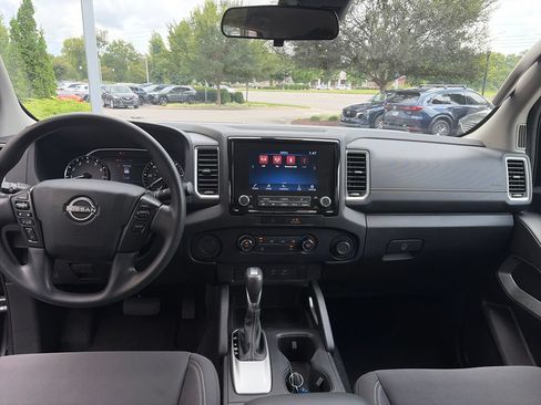 Used 2022 Nissan Frontier SV RWD image 27