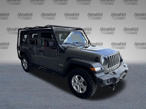 Used 2018 Jeep Wrangler Unlimited Sport S image 2