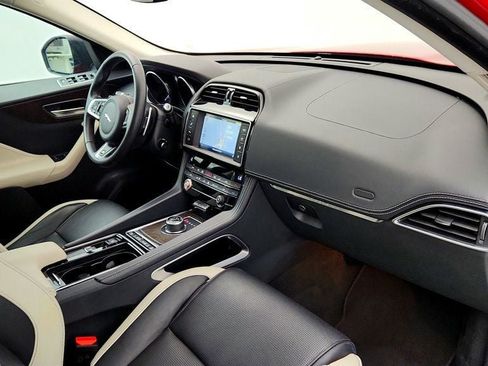 Used 2018 Jaguar F-PACE S AWD/4WD image 24