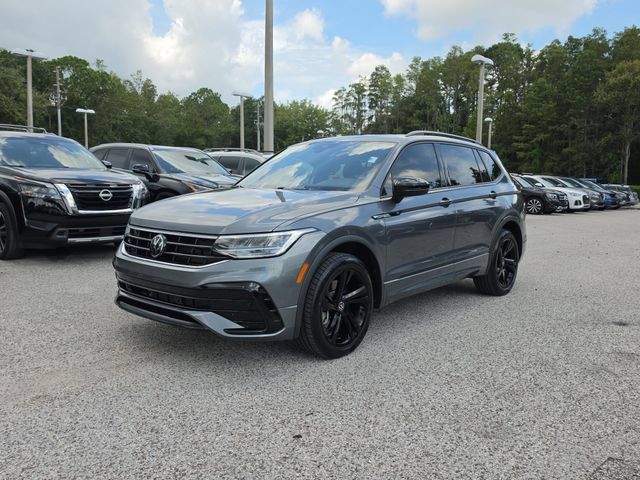 Used 2024 Volkswagen Tiguan SE R-Line FWD image 4