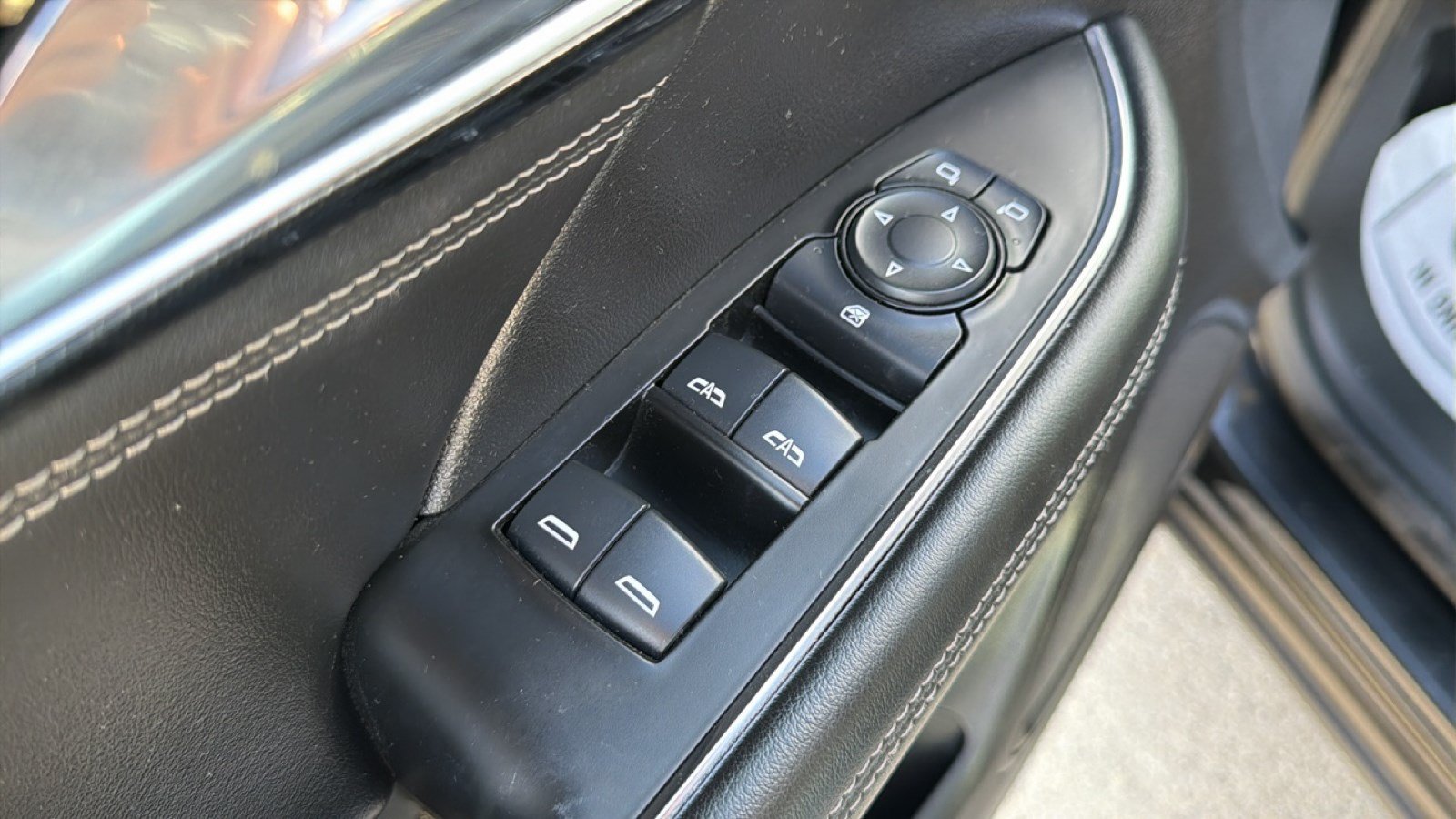 Used 2023 Buick Envision Preferred w/ Sport Touring Package FWD image 9