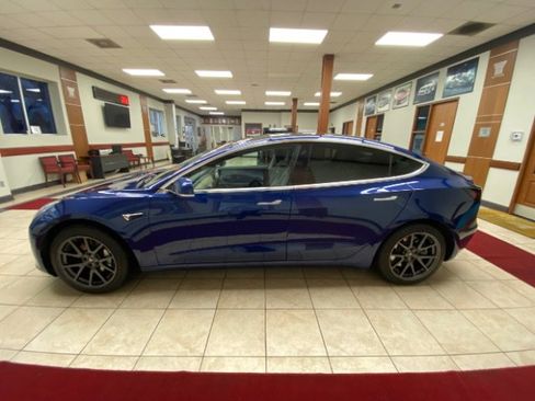 Used 2019 Tesla Model 3 Long Range RWD image 2