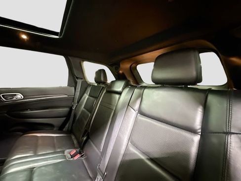 Used 2018 Jeep Grand Cherokee Limited w/ Luxury Group II image 27