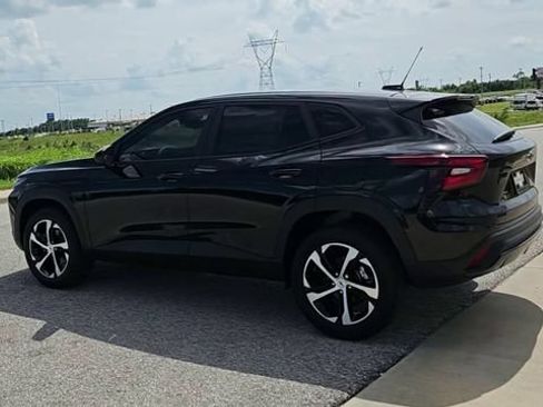 New 2026 Chevrolet Trax RS w/ Driver Confidence Package FWD image 6