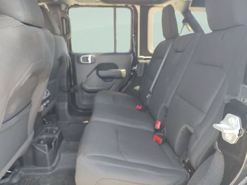Used 2023 Jeep Wrangler Unlimited Sport AWD/4WD image 28