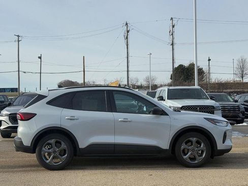 Certified 2025 Ford Escape ST-Line w/ Equipment Group 301A image 2