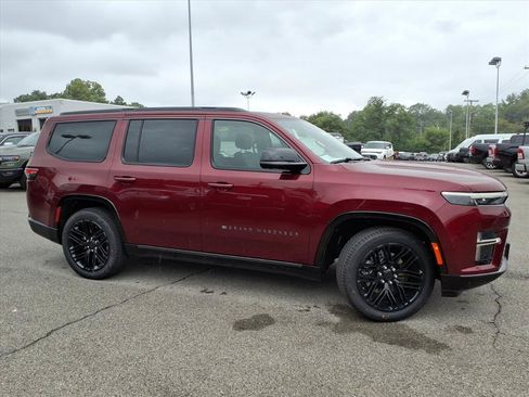 New 2026 Jeep Grand Wagoneer Limited AWD/4WD image 3