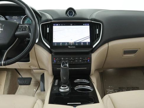 Used 2022 Maserati Ghibli Modena RWD image 10