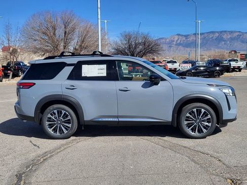 New 2026 Nissan Pathfinder Platinum image 2