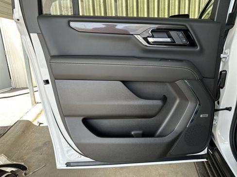 New 2026 GMC Yukon XL Elevation AWD/4WD image 28