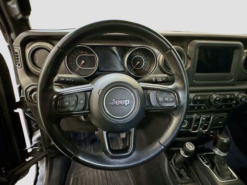 Used 2022 Jeep Gladiator Sport image 18