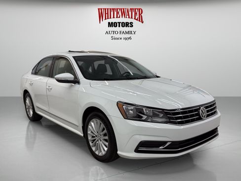 Used 2016 Volkswagen Passat 1.8T SE FWD image 5