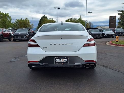 Used 2022 Genesis G70 2.0T RWD image 4