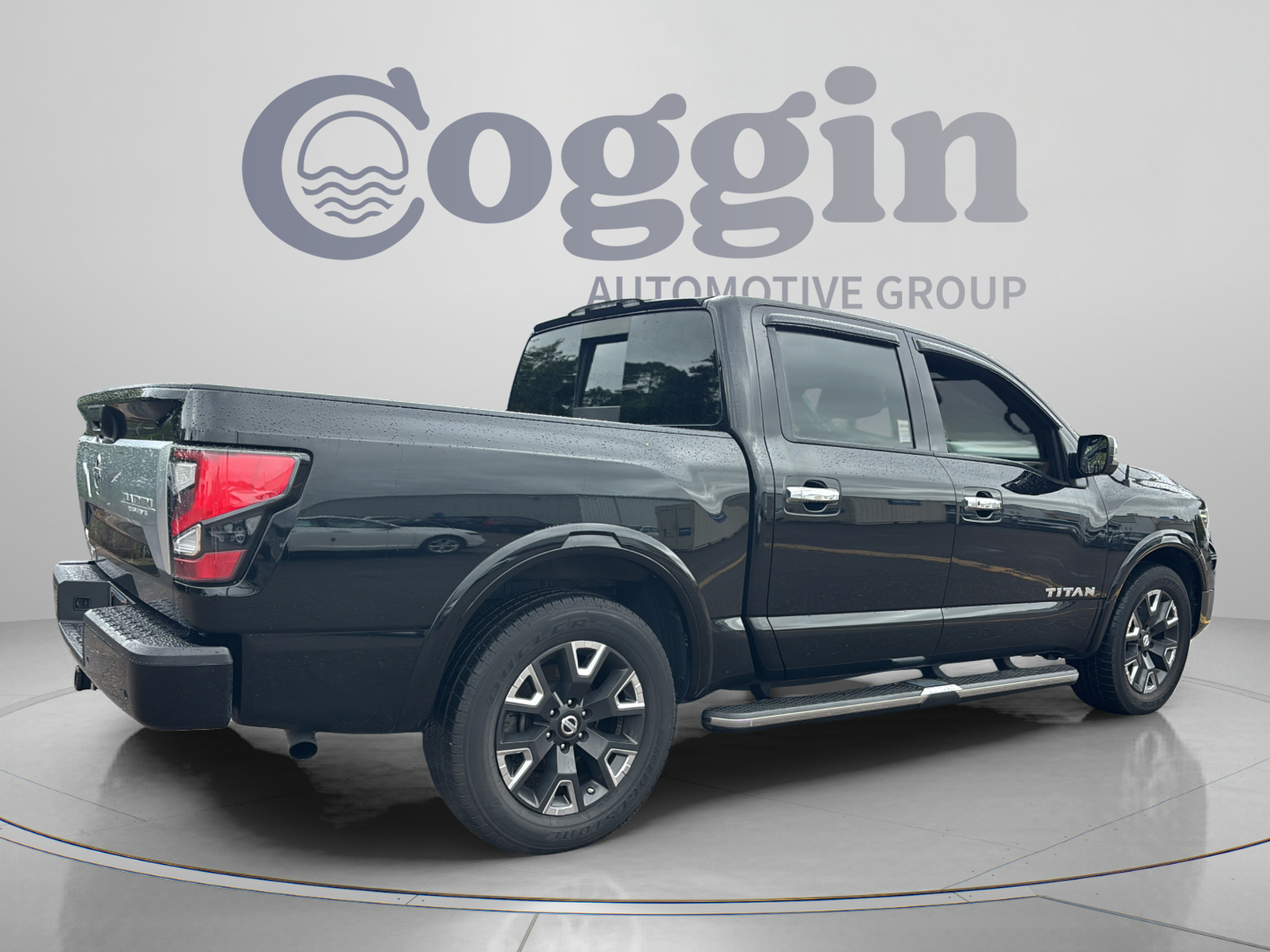 Used 2021 Nissan Titan Platinum Reserve RWD image 4