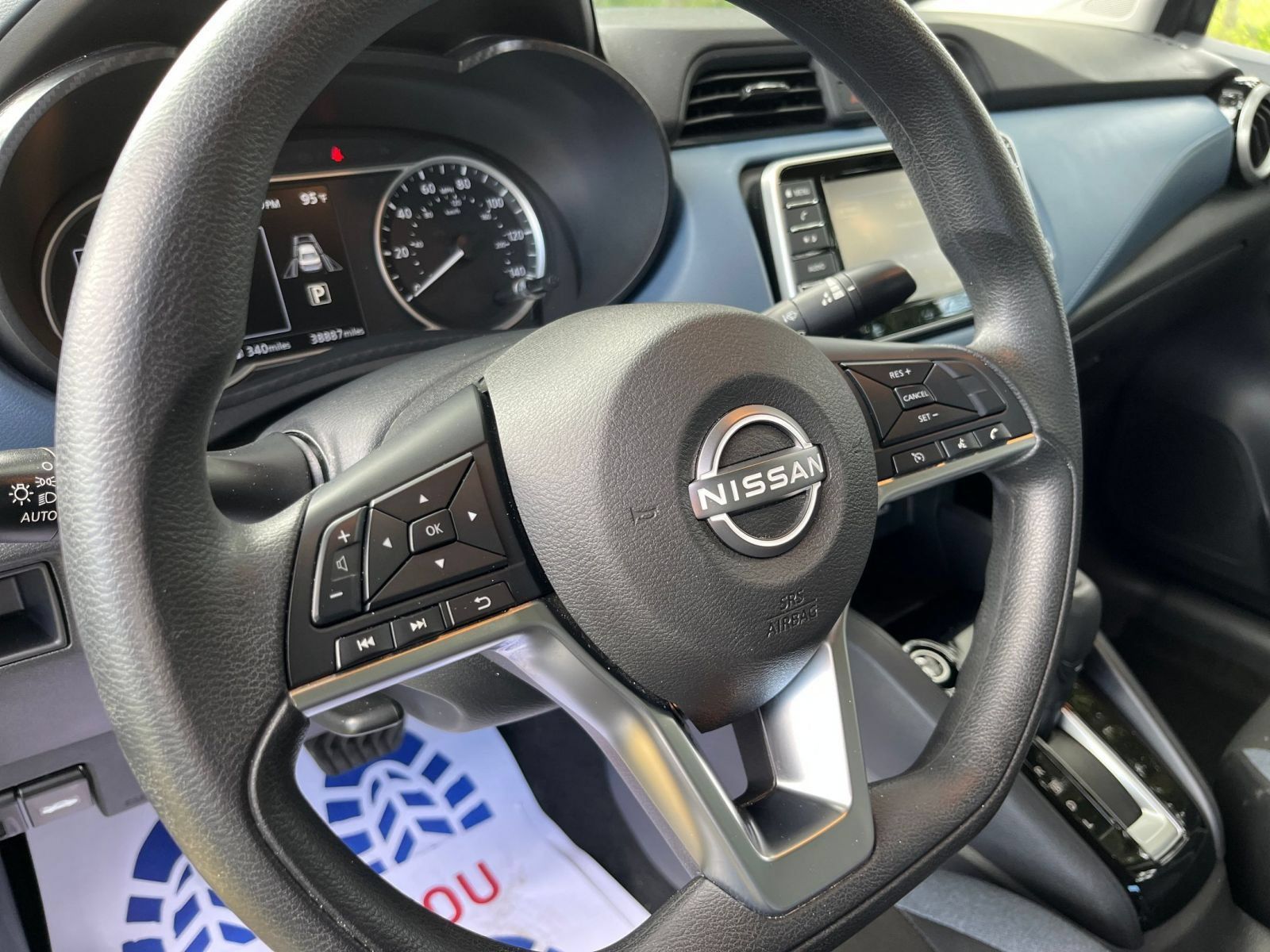 Used 2025 Nissan Versa SV FWD image 25