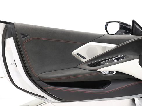 Used 2023 Chevrolet Corvette Stingray Premium Cpe w/ Z51 Performance Package RWD image 11