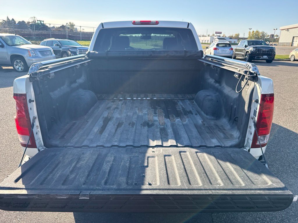 Used 2013 GMC Sierra 1500 SLT w/ SLT White Diamond Edition AWD/4WD image 9