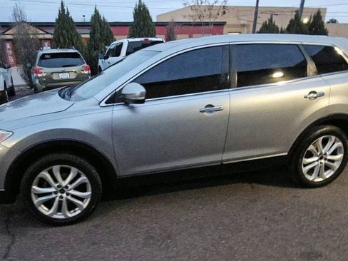 Used 2011 MAZDA CX-9 Grand Touring w/ Moonroof & Bose Audio Pkg image 4