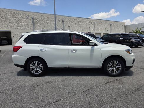 Used 2020 Nissan Pathfinder SV AWD/4WD image 5
