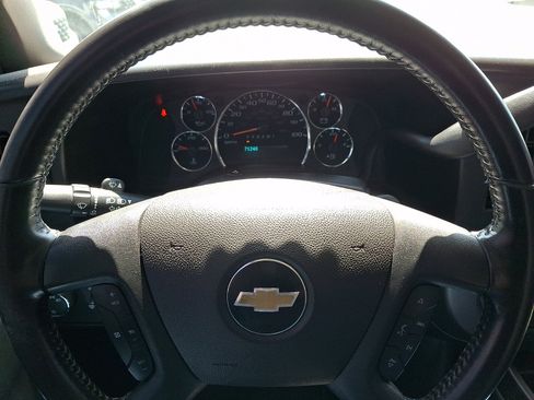 Used 2022 Chevrolet Express 2500 w/ Communications Package RWD image 17