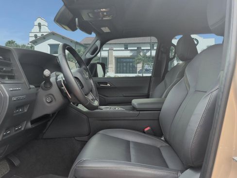 Certified 2025 Lexus GX 550 AWD/4WD image 11