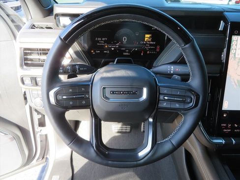 Used 2025 GMC Yukon Denali Ultimate image 18