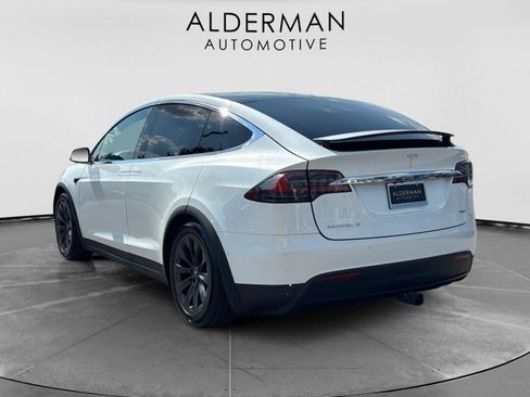 Used 2018 Tesla Model X 75D AWD/4WD image 3
