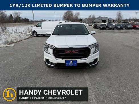 Certified 2023 GMC Terrain SLE w/ Driver Convenience Package image 9