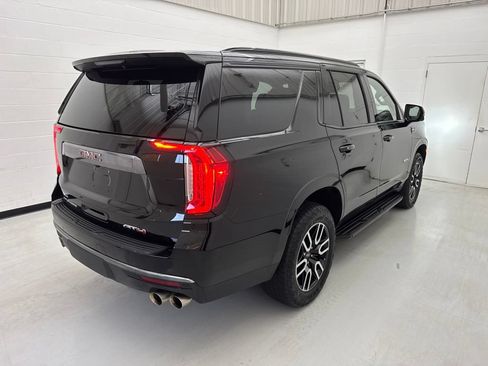 Used 2024 GMC Yukon AT4 w/ Technology Package AWD/4WD image 11