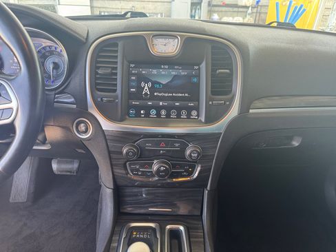 Used 2018 Chrysler 300 Touring w/ Sport Appearance Package RWD image 19
