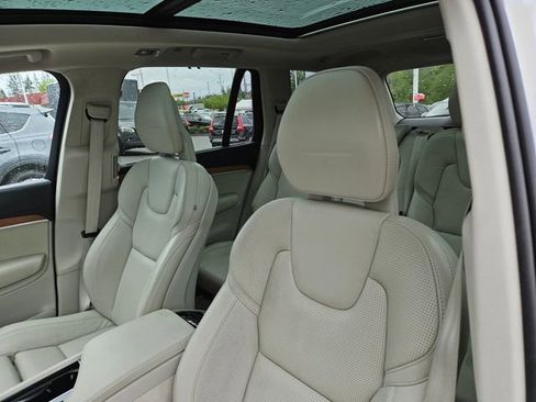 Used 2016 Volvo XC90 T6 Inscription w/ Vision Package AWD/4WD image 19