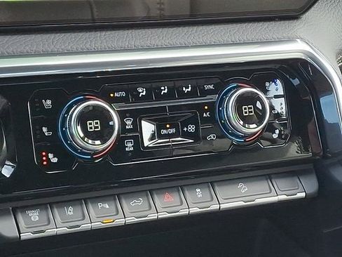 New 2026 GMC Sierra 2500 Denali w/ Denali Reserve Package image 16