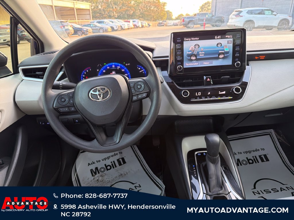 Used 2020 Toyota Corolla LE FWD image 28