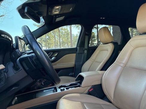 Certified 2023 Lincoln Corsair Reserve image 21