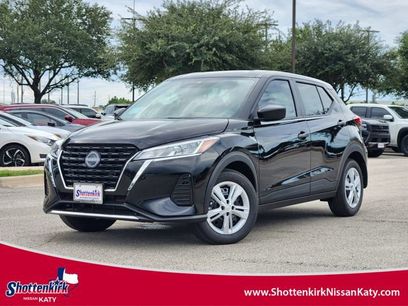 New 2025 Nissan Kicks Play S