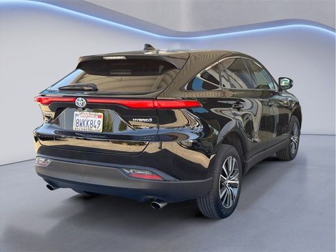 Used 2021 Toyota Venza LE w/ Carpet Mat Package (TMS) AWD/4WD image 6