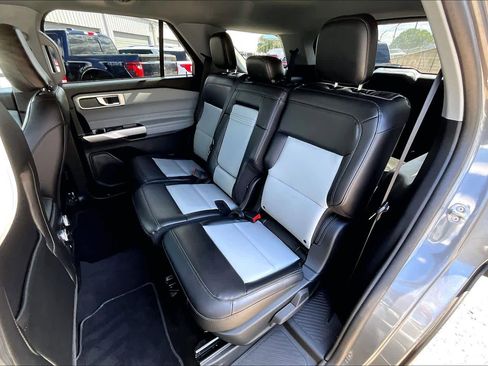 Certified 2023 Ford Explorer XLT w/ Equipment Group 202A RWD image 21