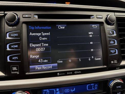 Used 2019 Toyota Highlander Limited image 19