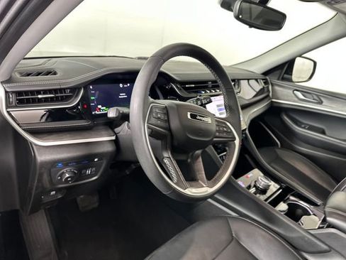 Used 2022 Jeep Grand Cherokee Limited 4xe AWD/4WD image 13