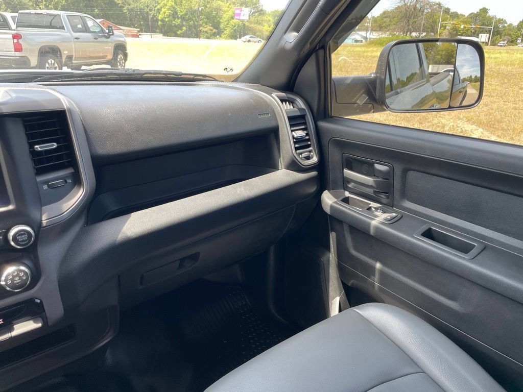 Used 2022 RAM 2500 Tradesman w/ Chrome Appearance Group AWD/4WD image 30
