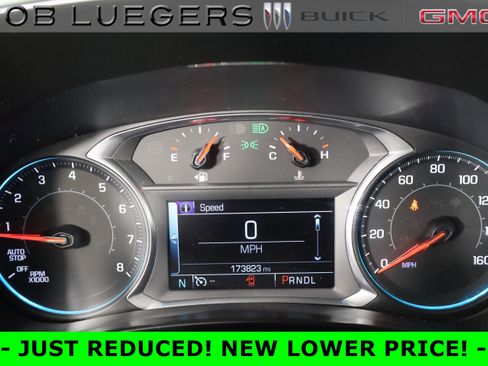 Used 2018 Chevrolet Equinox Premier image 32