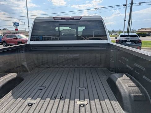 New 2026 GMC Sierra 2500 AT4 w/ Technology Package AWD/4WD image 10