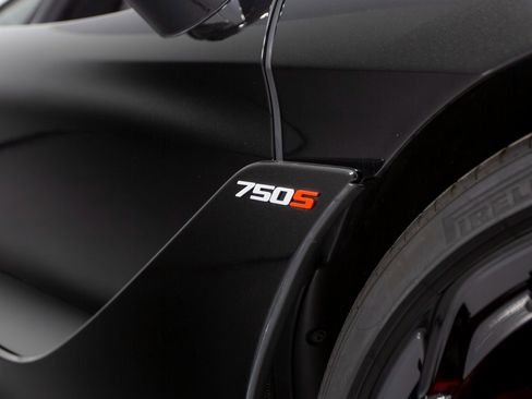 Used 2024 McLaren 750S Spider image 36